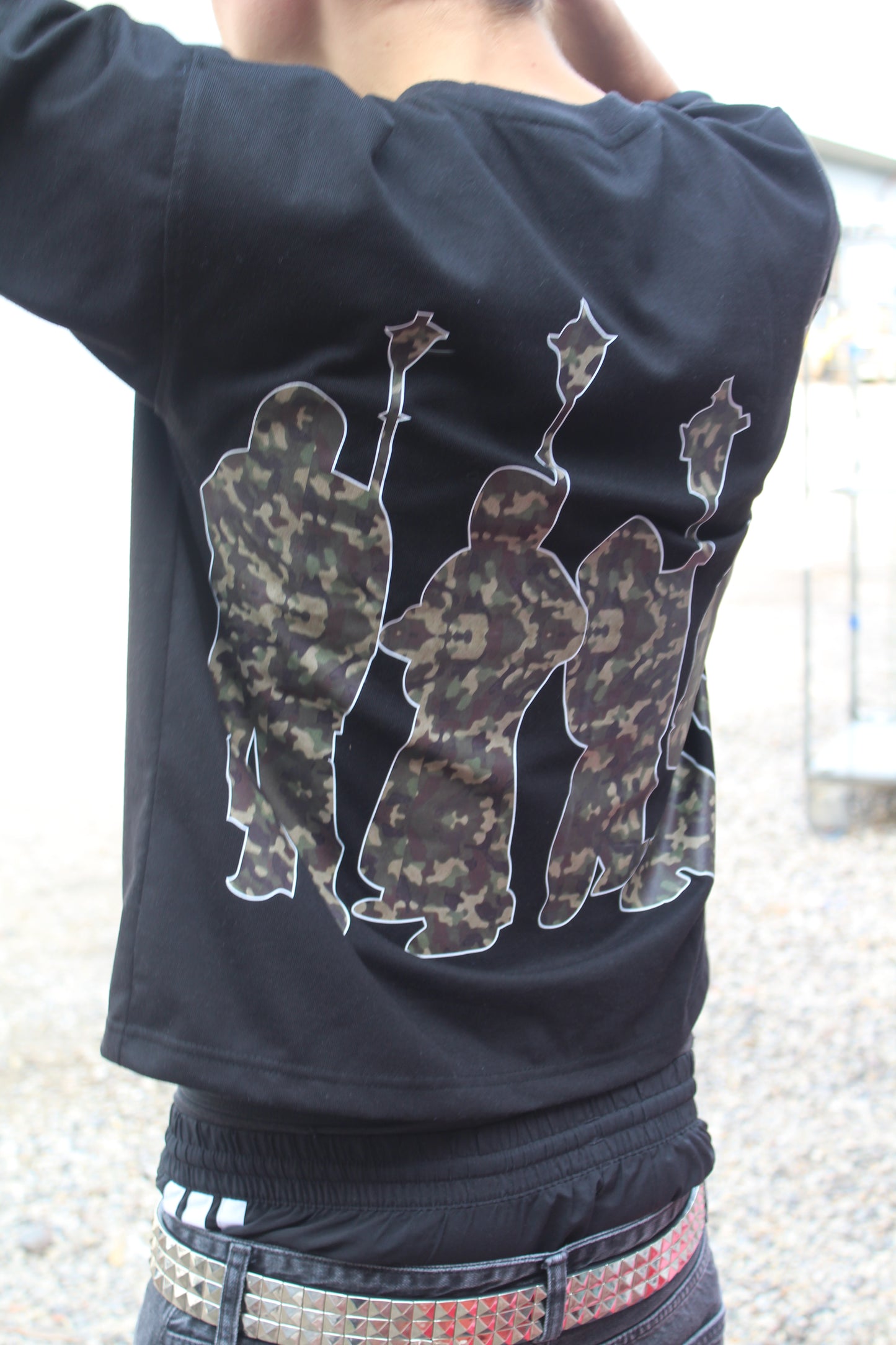 BLACK CAMO TEE